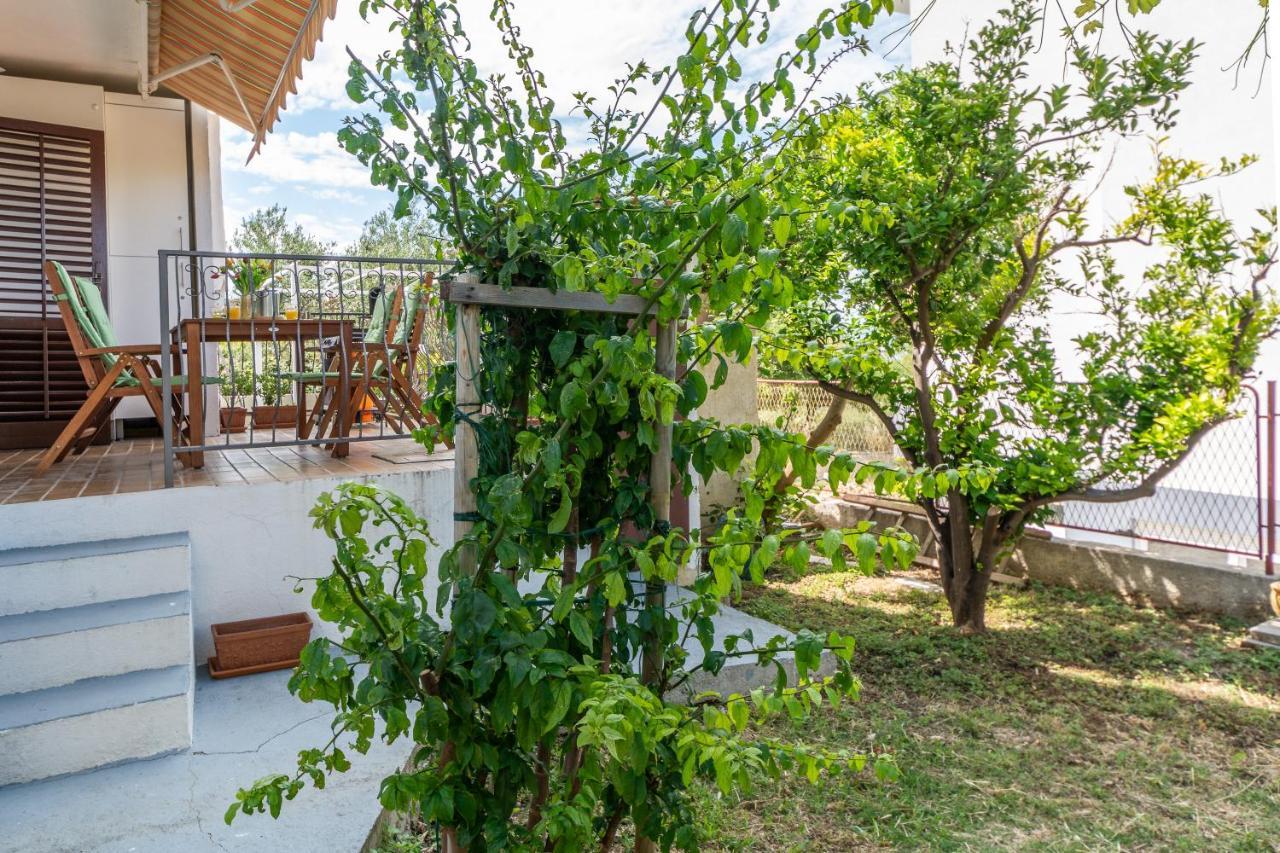 Apartman Dag Podstrana Buitenkant foto